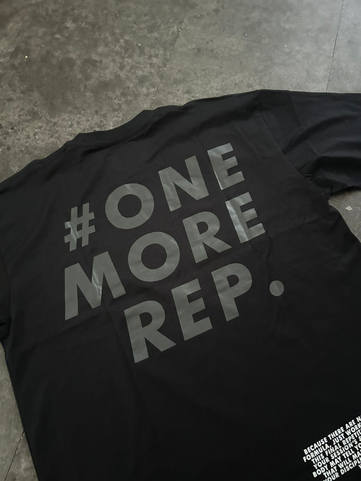T-shirt oversize One More Rep – Coton 160g Noir sur Noir, CrossFit & Hyrox Ollo sport
